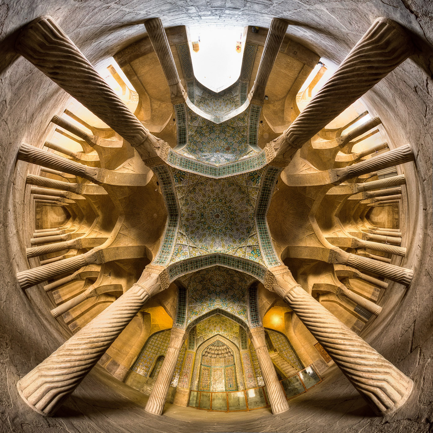 simetria perfecta en arquitectura