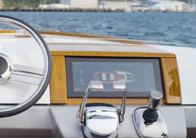 barco eléctrico con renovables