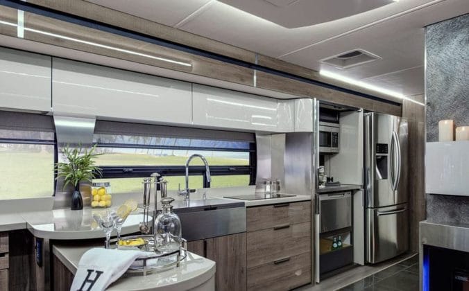 Cuando la autocaravana parece un piso de lujo | OVACEN