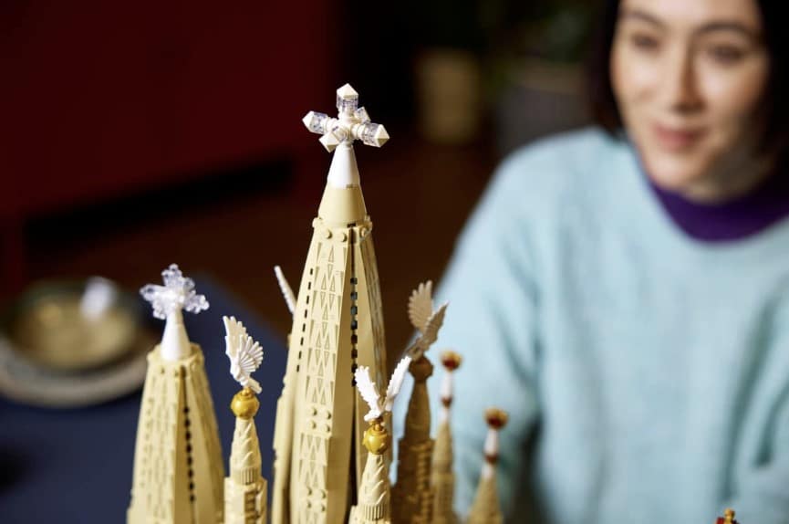 línea arquitectura LEGO sagrada familia