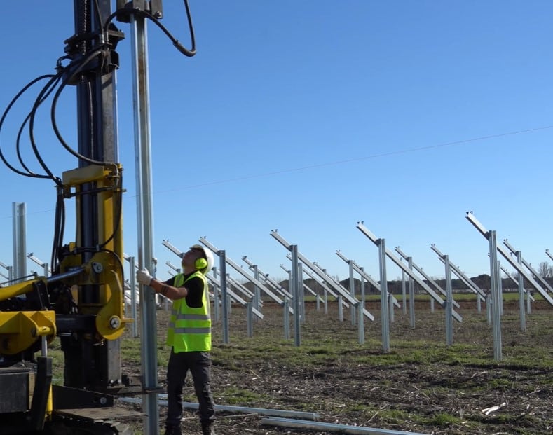 montaje estructuras plantas solares